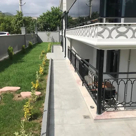 Goekdeniz Apart *